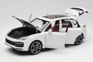 Porsche Cayenne 9YA Turbo Bílý Metallic Minichamps 1:18 155042560 Kov – obrázek 2 z 8
