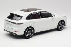 Porsche Cayenne 9YA Turbo Bílý Metallic Minichamps 1:18 155042560 Kov – obrázek 3 z 8