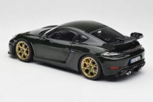 Porsche Cayman GT4 RS 982 Weissach Package Brewster Green Norev 1:18 187250 Kov – obrázek 7 z 8