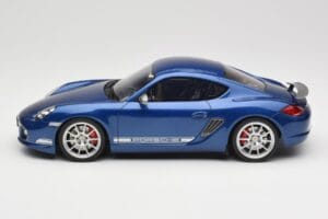 Porsche Cayman R 987.2 Aqua Blue Metallic GT Spirit 1:18 GT901 Pryskyřice – obrázek 3 z 6