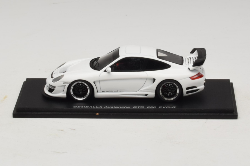 Porsche Gemballa Avalanche GTR 650 Evo 997 Bílý Spark 1:43 S0719 Pryskyřice