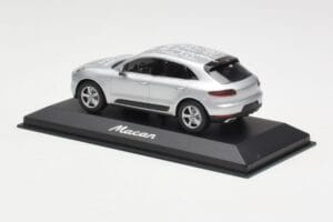 Porsche Macan 95B Silver Grey Metallic Prototyp Minichamps 1:43 WAP0201540E Kov – obrázek 3 z 4