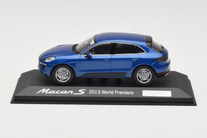Porsche Macan 95B S Modrý World Premiere Minichamps 1:43 WAP0201550E Kov