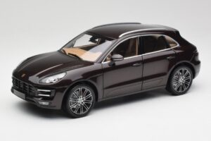 Porsche Macan 95B Turbo Mahagon Metalíza Minichamps 1:18 110062500 Kov