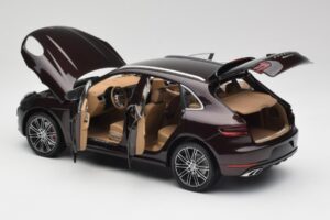 Porsche Macan 95B Turbo Mahagon Metalíza Minichamps 1:18 110062500 Kov – obrázek 5 z 8