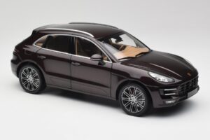 Porsche Macan 95B Turbo Mahagon Metalíza Minichamps 1:18 110062500 Kov – obrázek 6 z 8