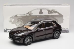 Porsche Macan 95B Turbo Mahagon Metalíza Minichamps 1:18 110062500 Kov – obrázek 8 z 8