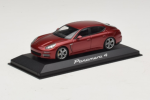 Porsche Panamera 970 4 Red Metallic Minichamps 1:43 WAP0201250E Kov – obrázek 2 z 5