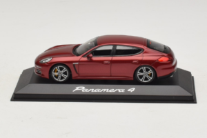 Porsche Panamera 970 4 Red Metallic Minichamps 1:43 WAP0201250E Kov