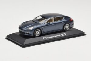 Porsche Panamera 970 4 Modrý Metallic Minichamps 1:43 400068220 Kov – obrázek 2 z 4