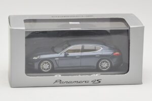 Porsche Panamera 970 4 Modrý Metallic Minichamps 1:43 400068220 Kov – obrázek 4 z 4