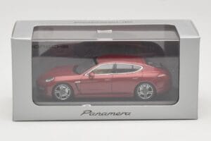 Porsche Panamera 970 Red Metallic Minichamps 1:43 WAP0200119 Kov – obrázek 4 z 4