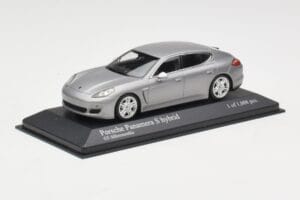 Porsche Panamera 970 S Hybrid Stříbrný Minichamps 1:43 400068250 Kov – obrázek 2 z 4
