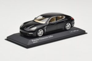 Porsche Panamera 970 Turbo Černý Metallic Minichamps 1:43 400068271 Kov – obrázek 2 z 4