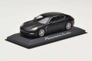 Porsche Panamera 970 Turbo Matt Black Minichamps 1:43 WAP0200270C Kov – obrázek 2 z 4