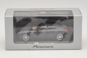 Porsche Panamera 970 Black Metallic Minichamps 1:43 WAP0203900E Kov – obrázek 5 z 5
