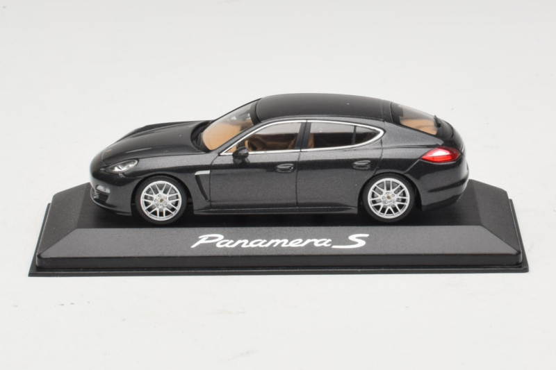Porsche Panamera 970 S Grey Metallic Minichamps 1:43 WAP02000219 Kov