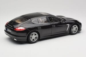 Porsche Panamera Turbo 970 Černý Maisto 1:18 36197 Kov – obrázek 3 z 8