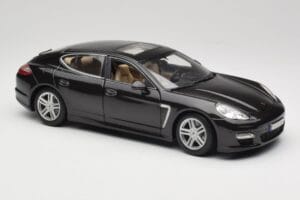 Porsche Panamera Turbo 970 Černý Maisto 1:18 36197 Kov – obrázek 6 z 8