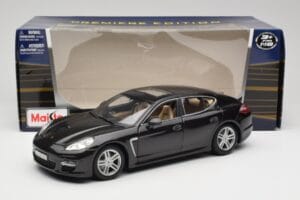 Porsche Panamera Turbo 970 Černý Maisto 1:18 36197 Kov – obrázek 8 z 8
