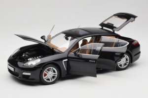 Porsche Panamera 970 Turbo Basalt Black Norev 1:18 WAP02100319 Kov – obrázek 2 z 8