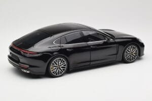 Porsche Panamera 971 Turbo S Černý Metallic Minichamps 1:18 113061076 Kov – obrázek 3 z 8