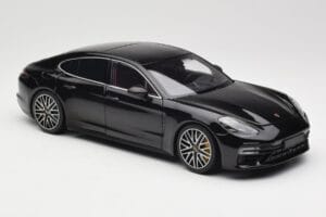 Porsche Panamera 971 Turbo S Černý Metallic Minichamps 1:18 113061076 Kov – obrázek 6 z 8