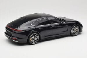 Porsche Panamera 971 Turbo S Modrý Metallic Minichamps 1:18 113061075 Kov – obrázek 3 z 8