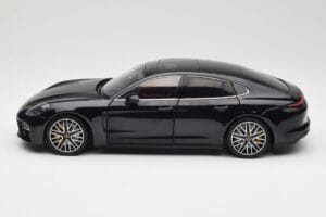 Porsche Panamera 971 Turbo S Modrý Metallic Minichamps 1:18 113061075 Kov – obrázek 4 z 8