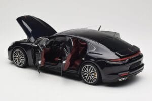 Porsche Panamera 971 Turbo S Modrý Metallic Minichamps 1:18 113061075 Kov – obrázek 5 z 8