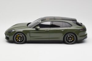 Porsche Panamera Turbo S 971 Sport Turismo Zelený GT Spirit 1:18 GT447 Pryskyřice – obrázek 3 z 6