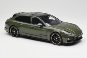 Porsche Panamera Turbo S 971 Sport Turismo Zelený GT Spirit 1:18 GT447 Pryskyřice – obrázek 4 z 6