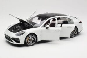 Porsche Panamera 971 Turbo S Bílý Metallic Minichamps 1:18 113061074 Kov – obrázek 2 z 8