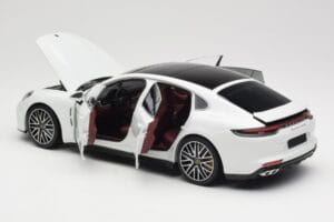 Porsche Panamera 971 Turbo S Bílý Metallic Minichamps 1:18 113061074 Kov – obrázek 5 z 8