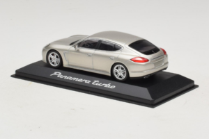 Porsche Panamera 970 Turbo Stříbrný Minichamps 1:43 WAP02000519 Kov – obrázek 3 z 5