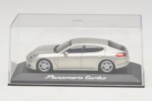 Porsche Panamera 970 Turbo Stříbrný Minichamps 1:43 WAP02000519 Kov – obrázek 4 z 5