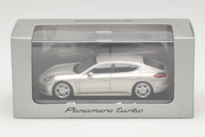 Porsche Panamera 970 Turbo Stříbrný Minichamps 1:43 WAP02000519 Kov – obrázek 5 z 5