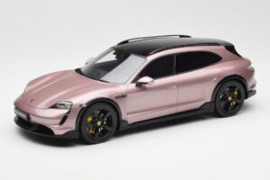 Porsche Taycan Turbo S Cross Turismo Metalická Růžová GT Spirit 1:18 GT440 Pryskyřice