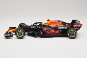 Red Bull Racing Honda RB16B #11 S. Perez Mexican GP 2021 Minichamps 1:18 110211911 Kov – obrázek 3 z 6
