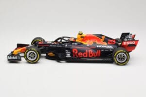 Red Bull Racing RB16 #23 A. Albon 4th Place Styrian GP 2020 Minichamps 1:18 110200223 Kov – obrázek 3 z 6