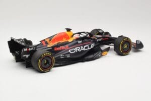 Red Bull Racing RB19 #1 M. Verstappen Winner Monaco GP 2023 Minichamps 1:18 110230701 Kov – obrázek 2 z 6