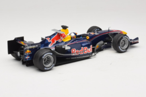 Red Bull RB1 Cosworth #15 C. Klien Red Bull Racing Showcar 2005 Minichamps 1:18 100050085 Kov – obrázek 2 z 7