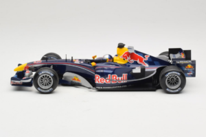 Red Bull RB1 Cosworth #15 C. Klien Red Bull Racing Showcar 2005 Minichamps 1:18 100050085 Kov – obrázek 3 z 7