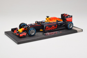 Red Bull RB12 Tag Heuer #3 D. Ricciardo Red Bull Racing Brazilian Grand Prix 2016 Minichamps 1:18 117161203 Pryskyřice – obrázek 2 z 6