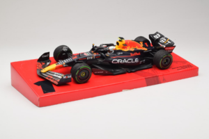 Red Bull RB18 #1 M. Verstappen Oracle Red Bull Racing Japanese Grand Prix Winner World Champion 2022 Minichamps 1:18 11322280 – obrázek 2 z 7