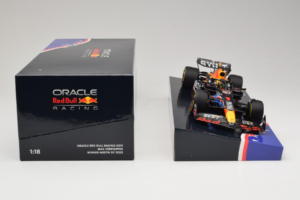 Red Bull RB19 #1 M. Verstappen Oracle Red Bull Racing United States Grand Prix Winner World Champion 2023 Minichamps 1:18 113 – obrázek 6 z 7