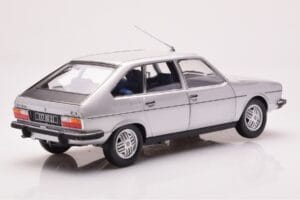 Renault 30 TX Stříbrný Norev 1:18 185272 Kov – obrázek 3 z 8