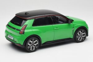 Renault 5 E-Tech Electric Pop Zelený & Černý Norev 1:18 185502 Kov – obrázek 3 z 8