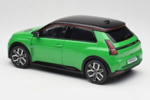 Renault 5 E-Tech Electric Pop Zelený & Černý Norev 1:18 185502 Kov – obrázek 7 z 8