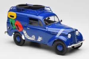 Renault Juvaquatre Michelin Blue Solido 1:18 82008 Kov – obrázek 5 z 8